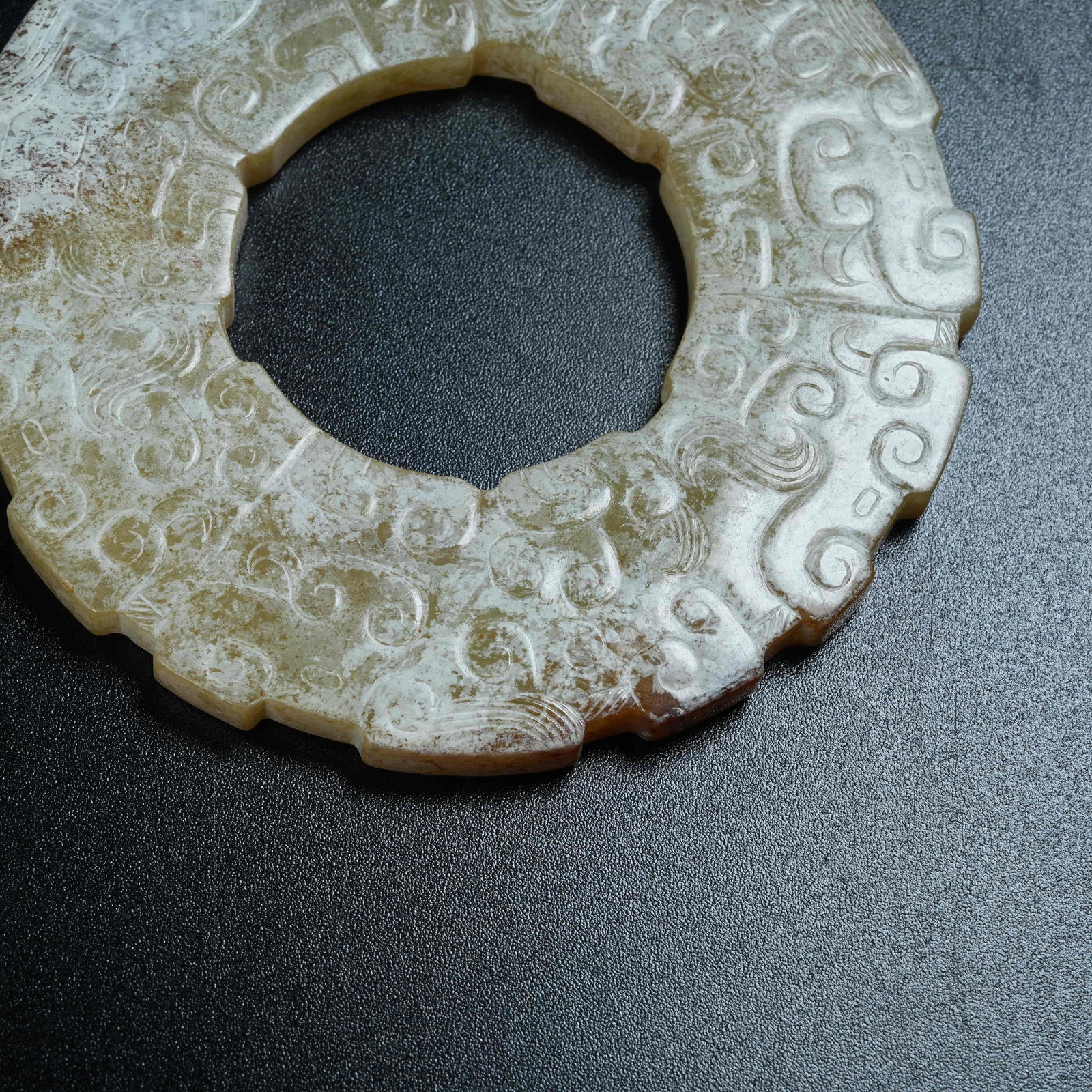 A ANCIENT JADE BI DISC WITH HOOKED CLOUD PATTERNS - 5