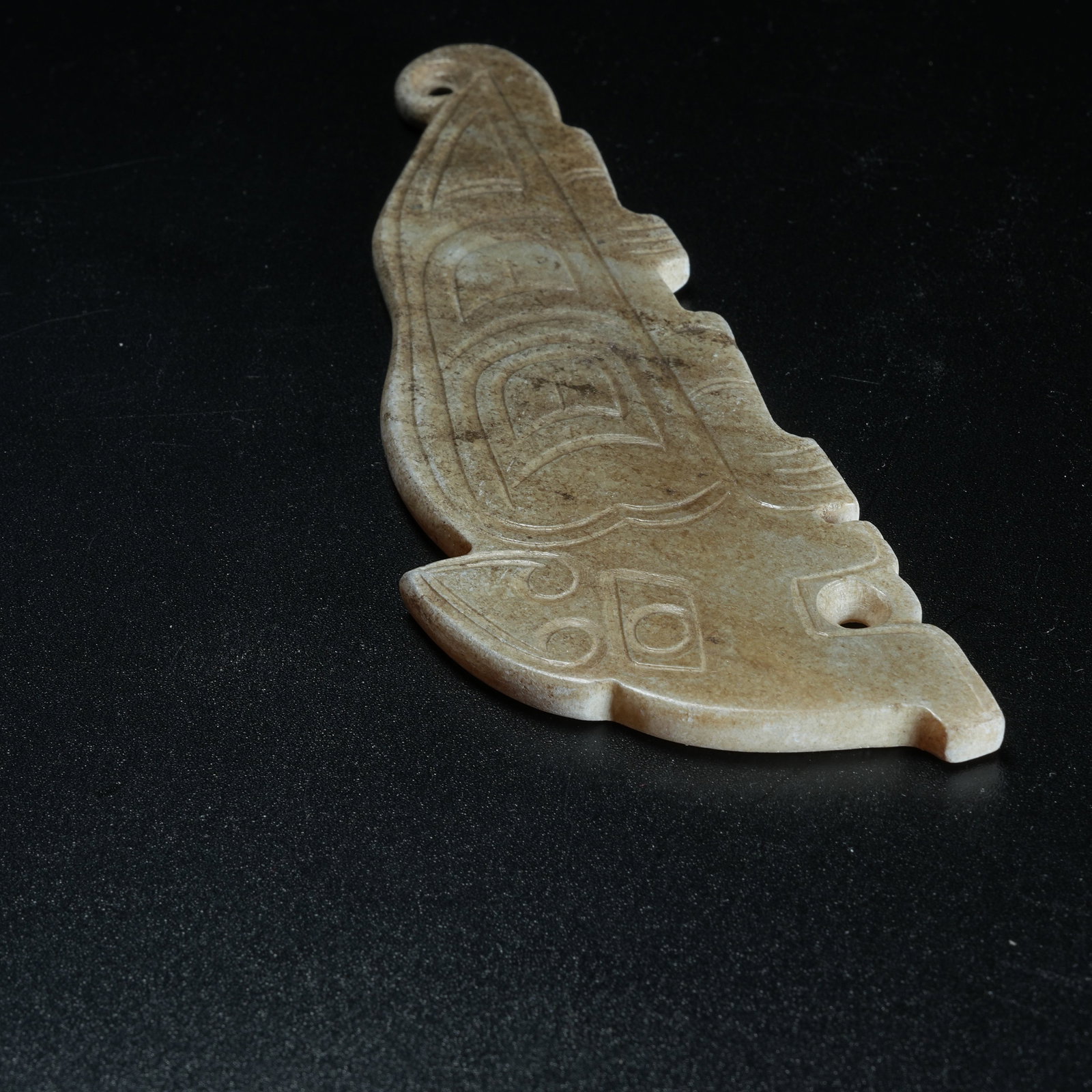 A ANCIENT JADE PENDANT WITH BEAST PATTERNS - 5