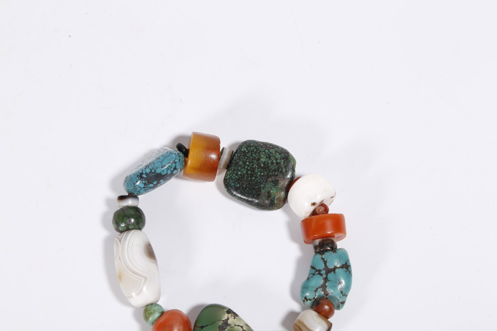 A MULTI-GEM BRACELET - 8