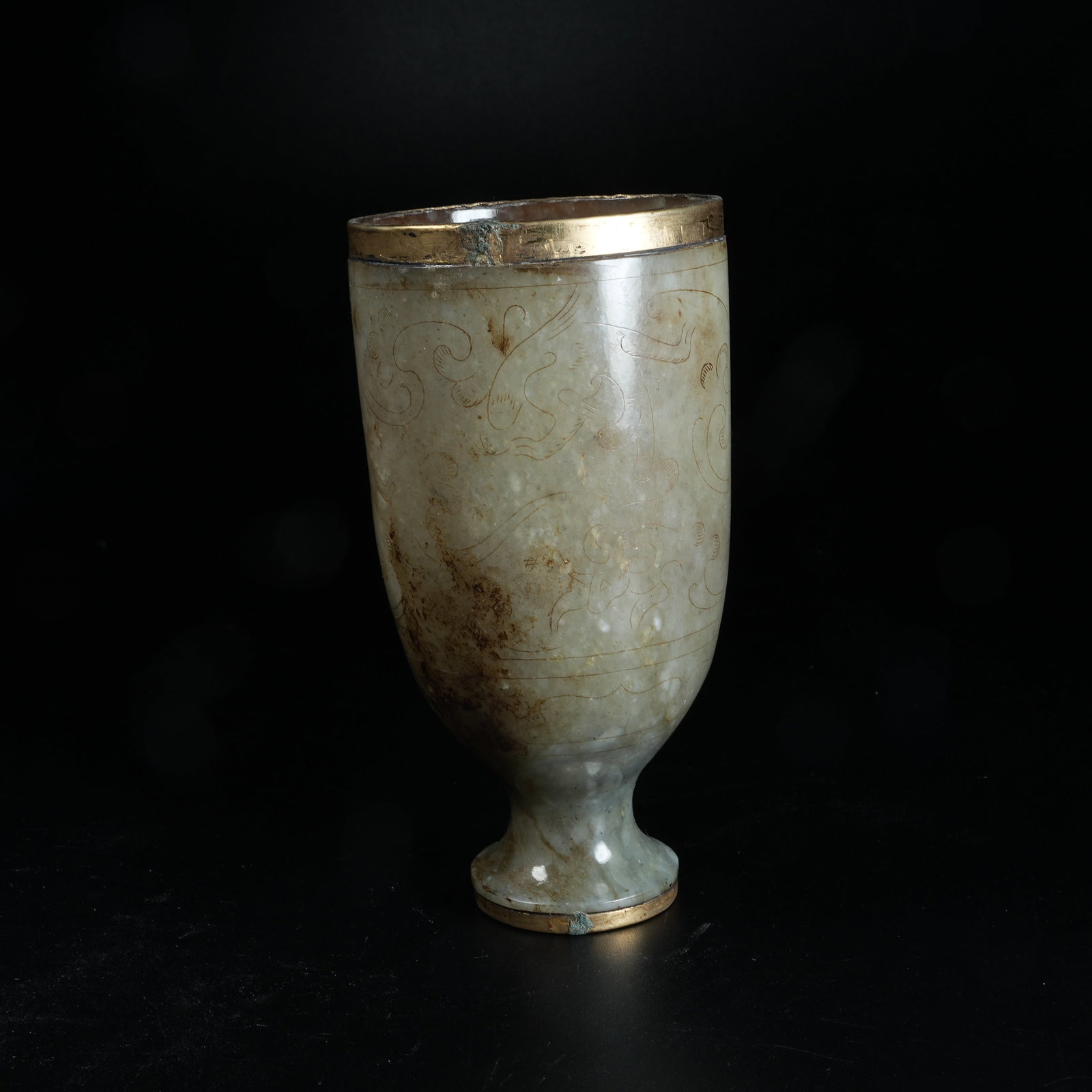 A ANCIENT JADE CUP WITH DRAGON PATTERNS - 3
