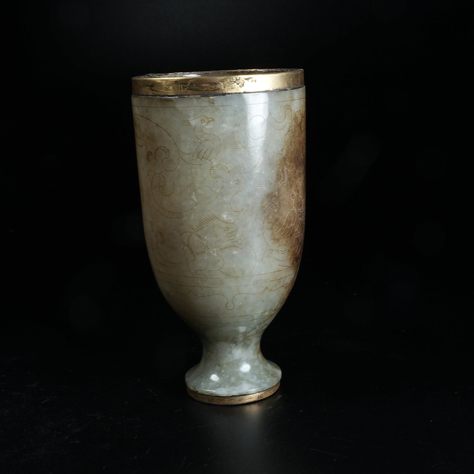 A ANCIENT JADE CUP WITH DRAGON PATTERNS - 4