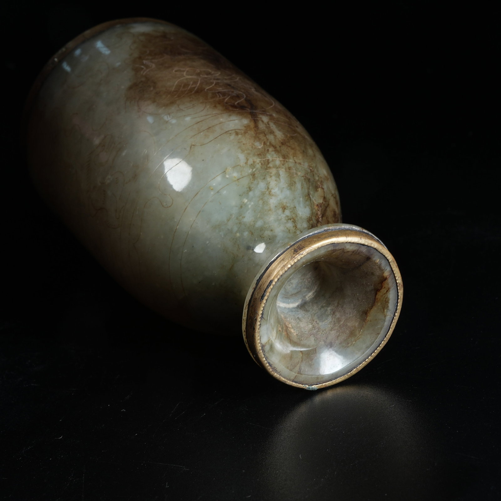 A ANCIENT JADE CUP WITH DRAGON PATTERNS - 9