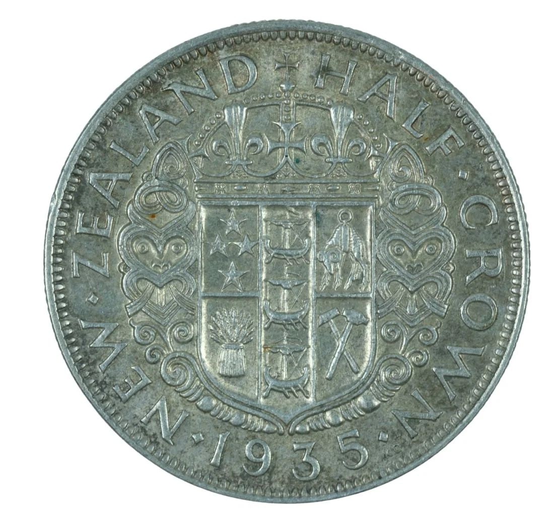 NEW ZEALAND 1935 SILVER (500) HALFCROWN, ABOUT UNCIRCULATED: New Zealand 1935 Silver (500) Halfcrown, about Uncirculated