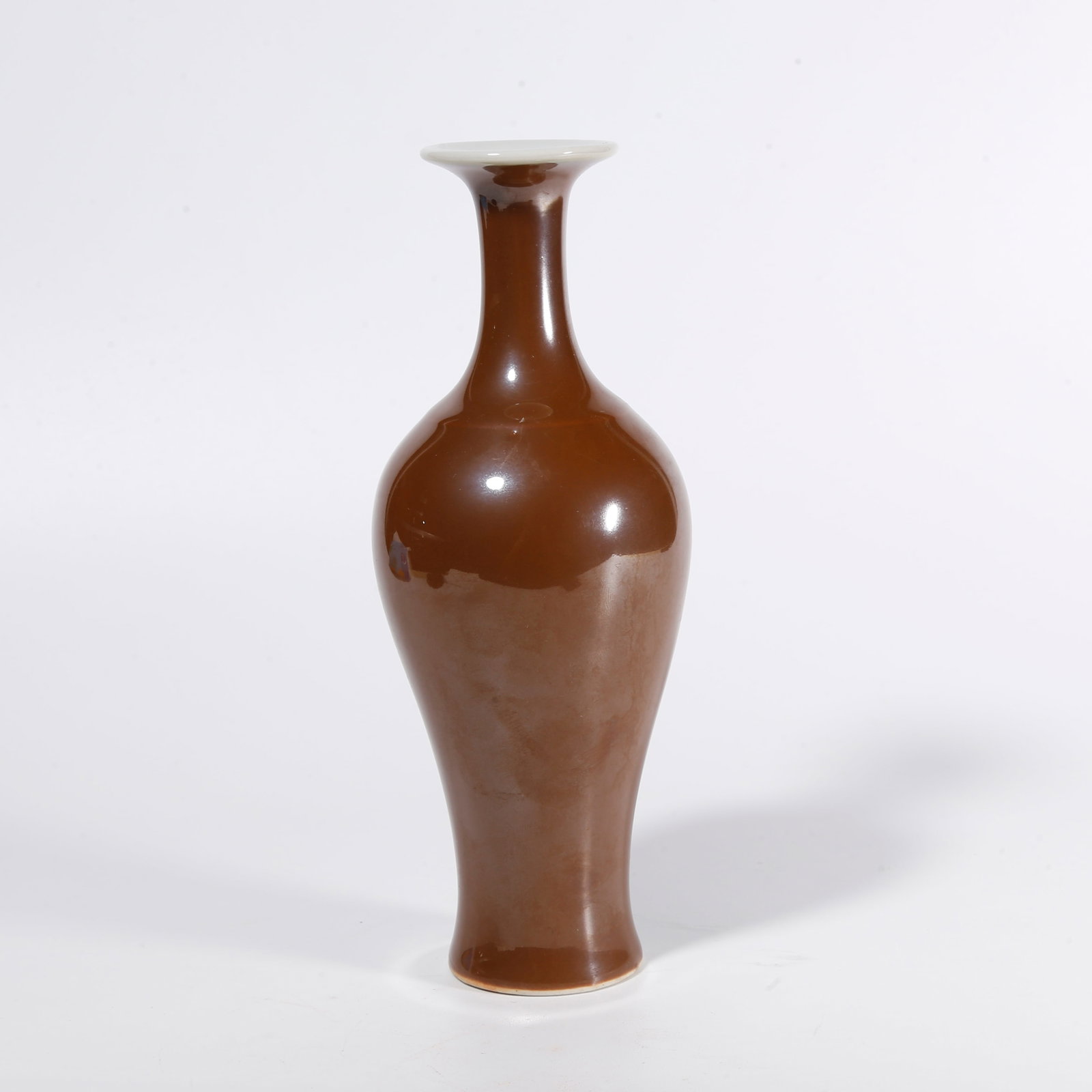 A PURPLE GOLD GLAZE DECORATIVE VASE (1 of 9)