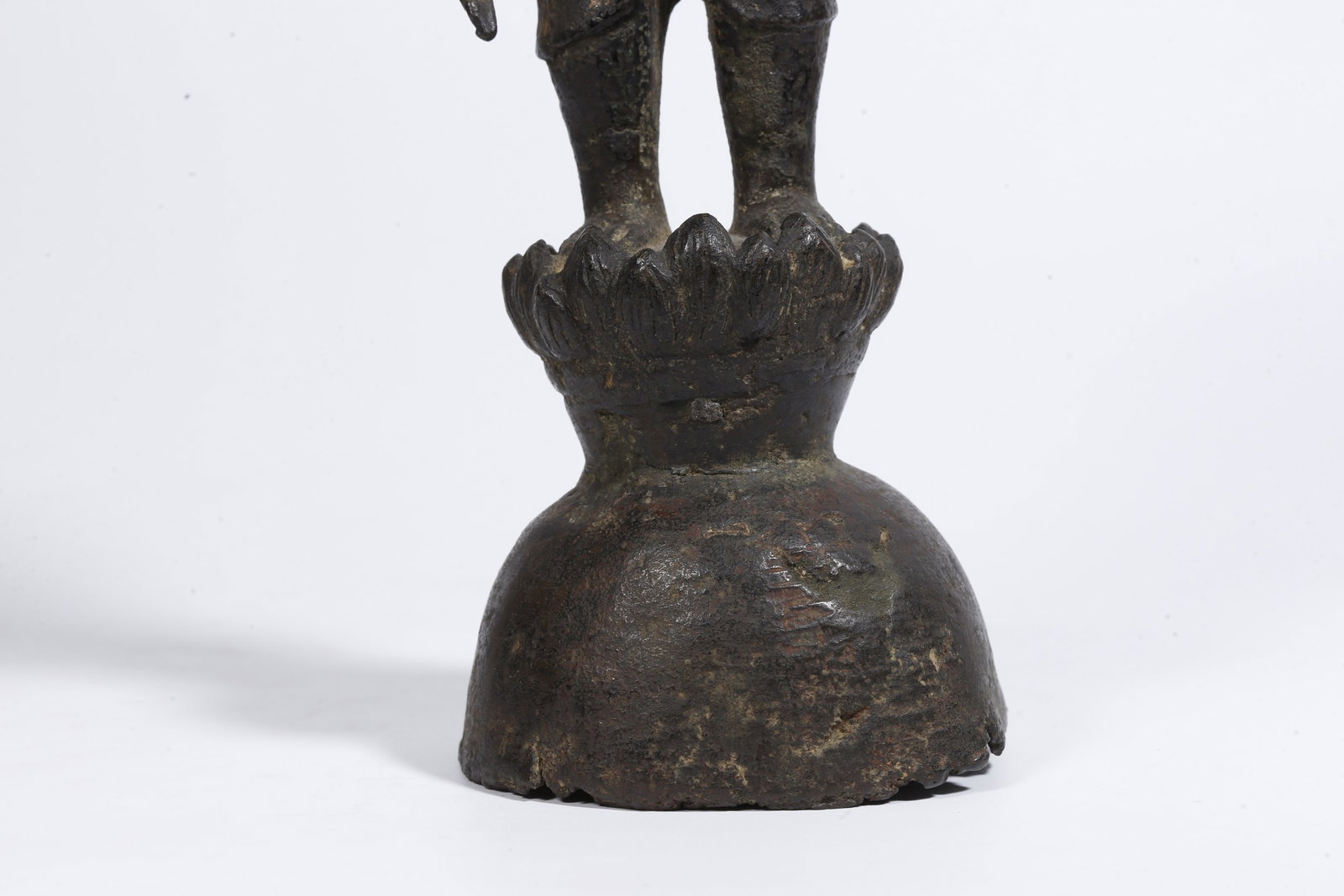 A BRONZE PRINCE STATUE - 3