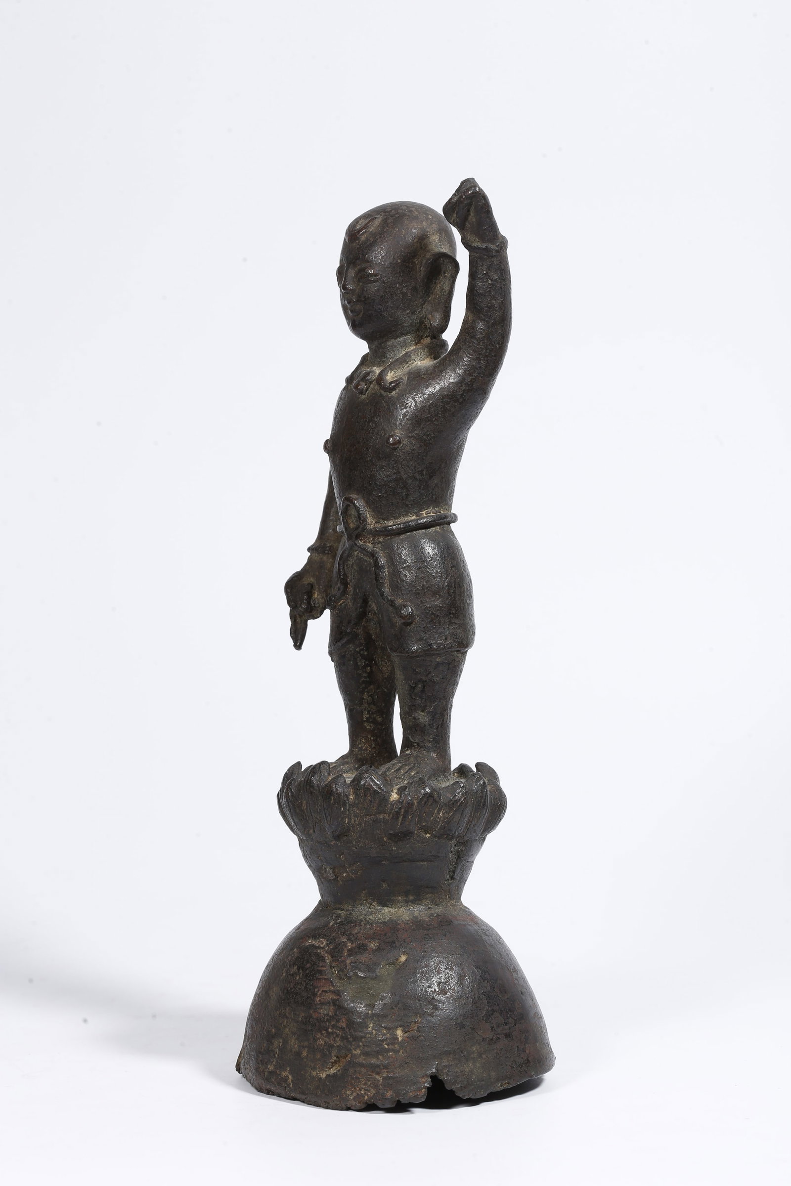 A BRONZE PRINCE STATUE - 4