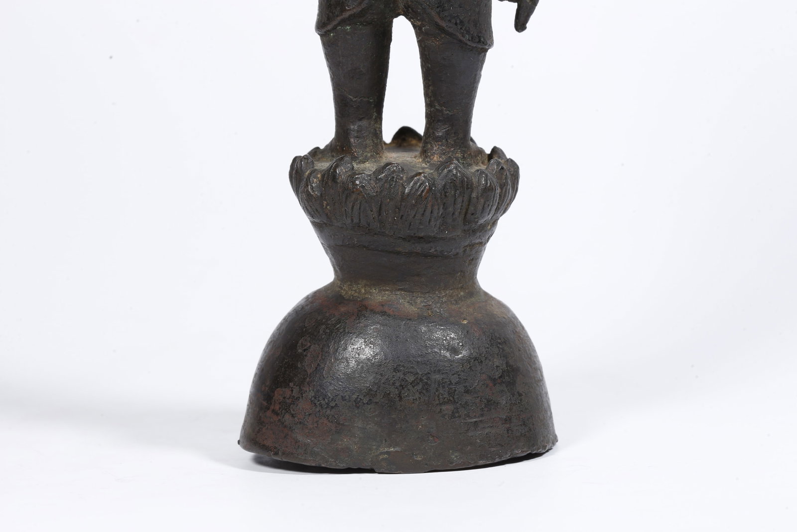 A BRONZE PRINCE STATUE - 7
