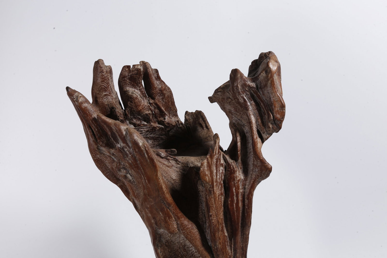 A ROOT CARVING ORNAMENT - 2