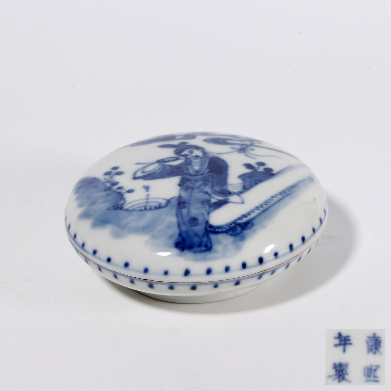 A BLUE AND WHITE ROUGE BOX PAINTED WITH FIGURE STORIES: Blue and White Rouge Box Painted with Figure Stories