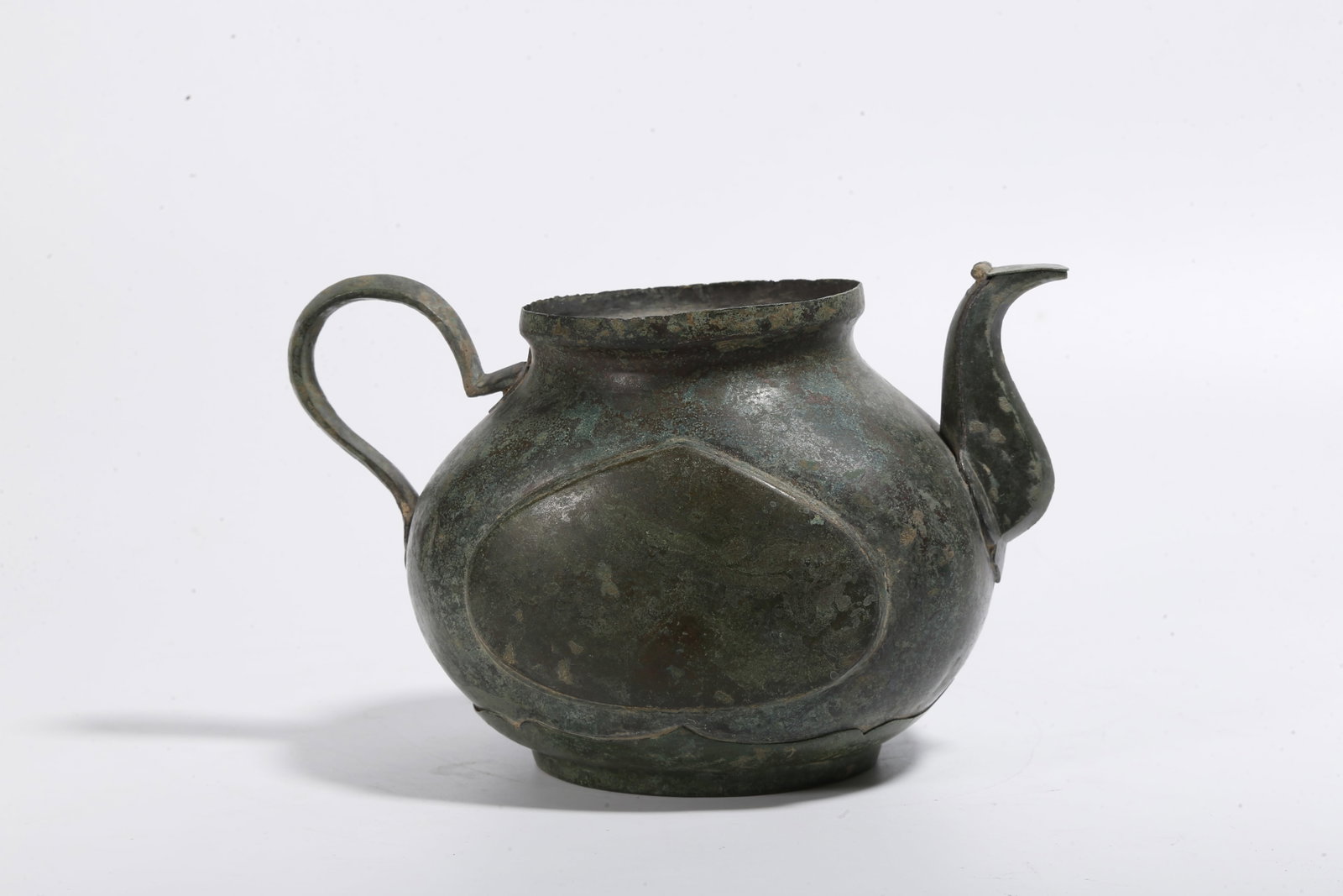 A BRONZE POT - 3