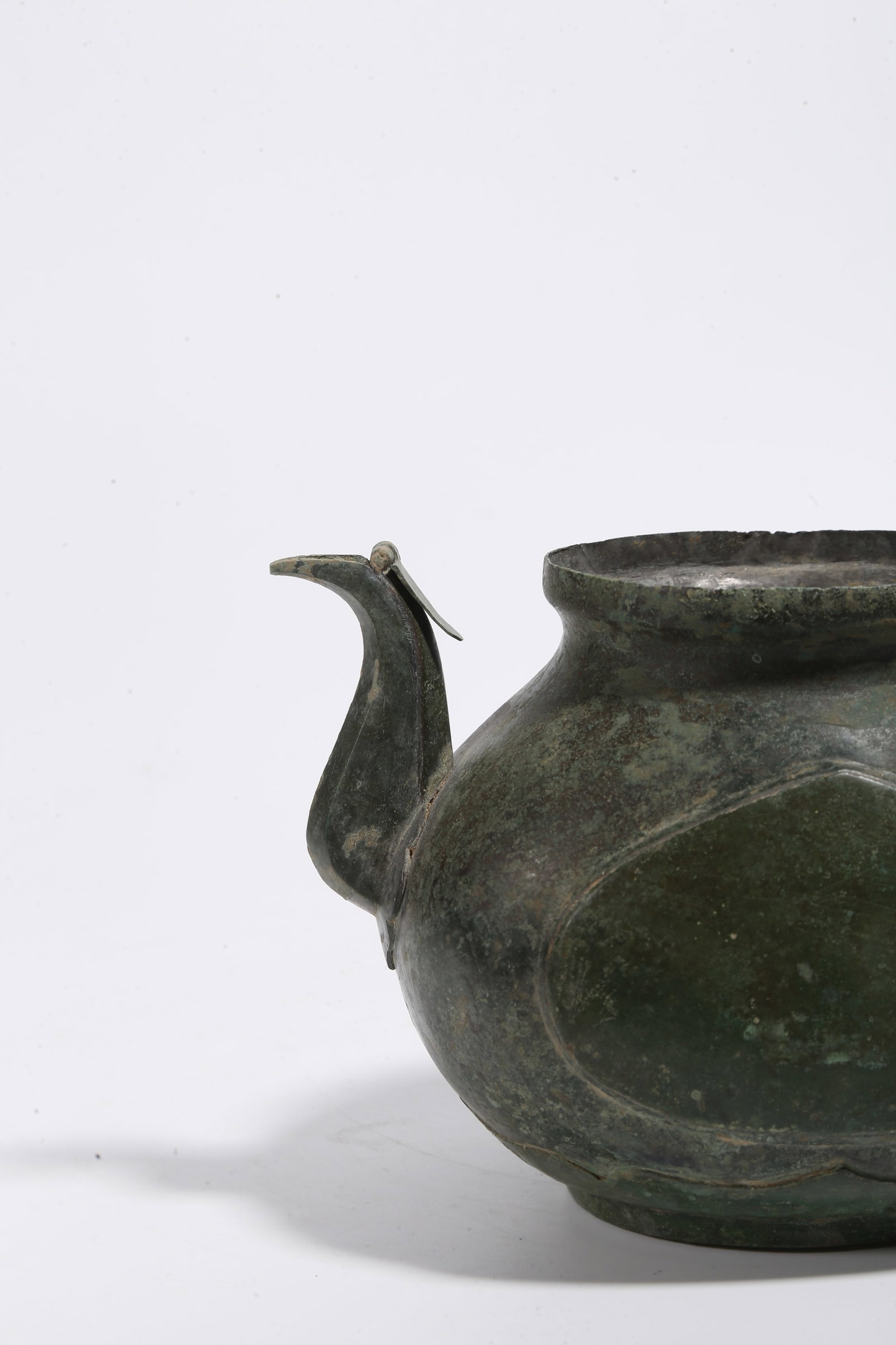 A BRONZE POT - 5