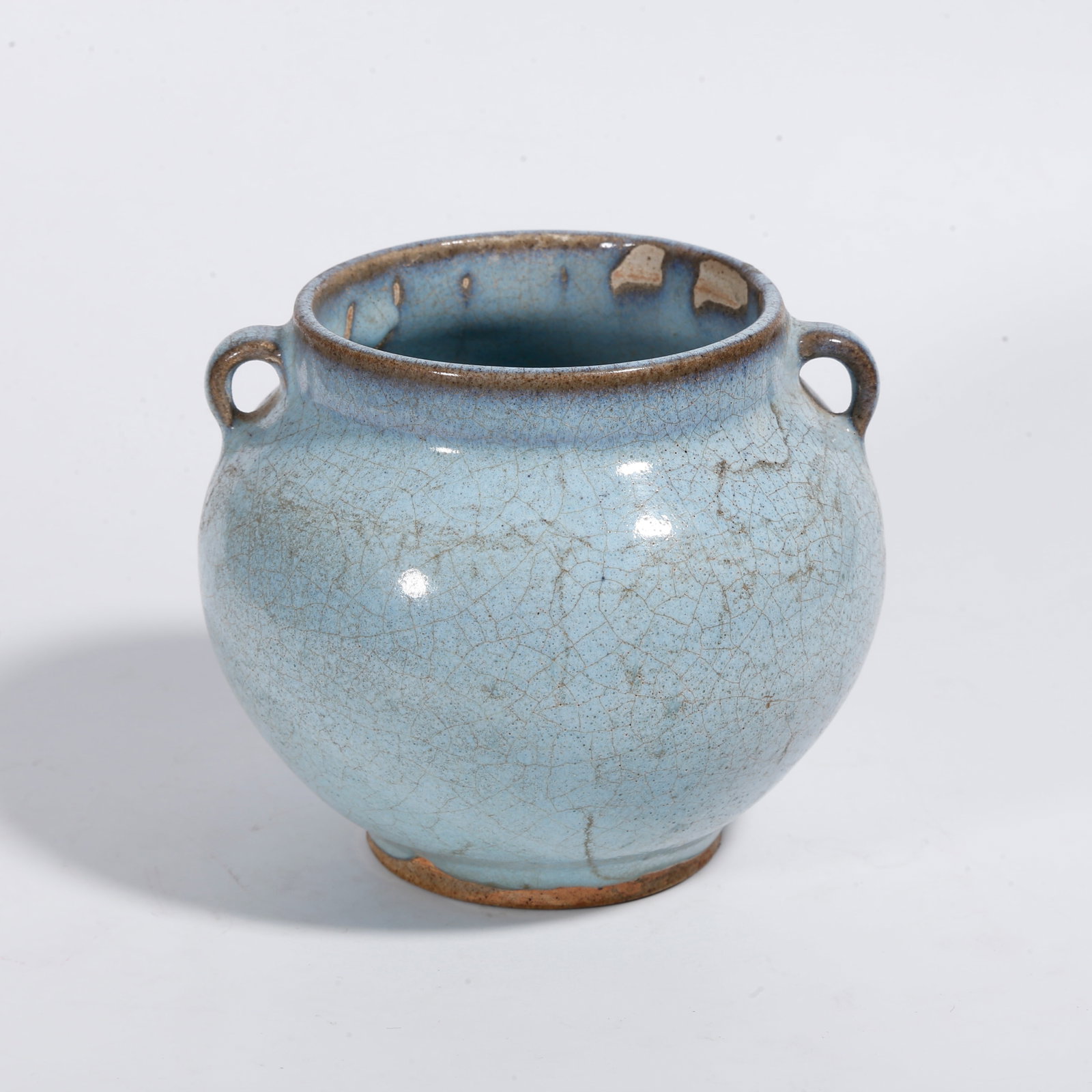 A JUN KILN DOUBLE-LUG JAR: Jun Kiln Double-Lug Jar