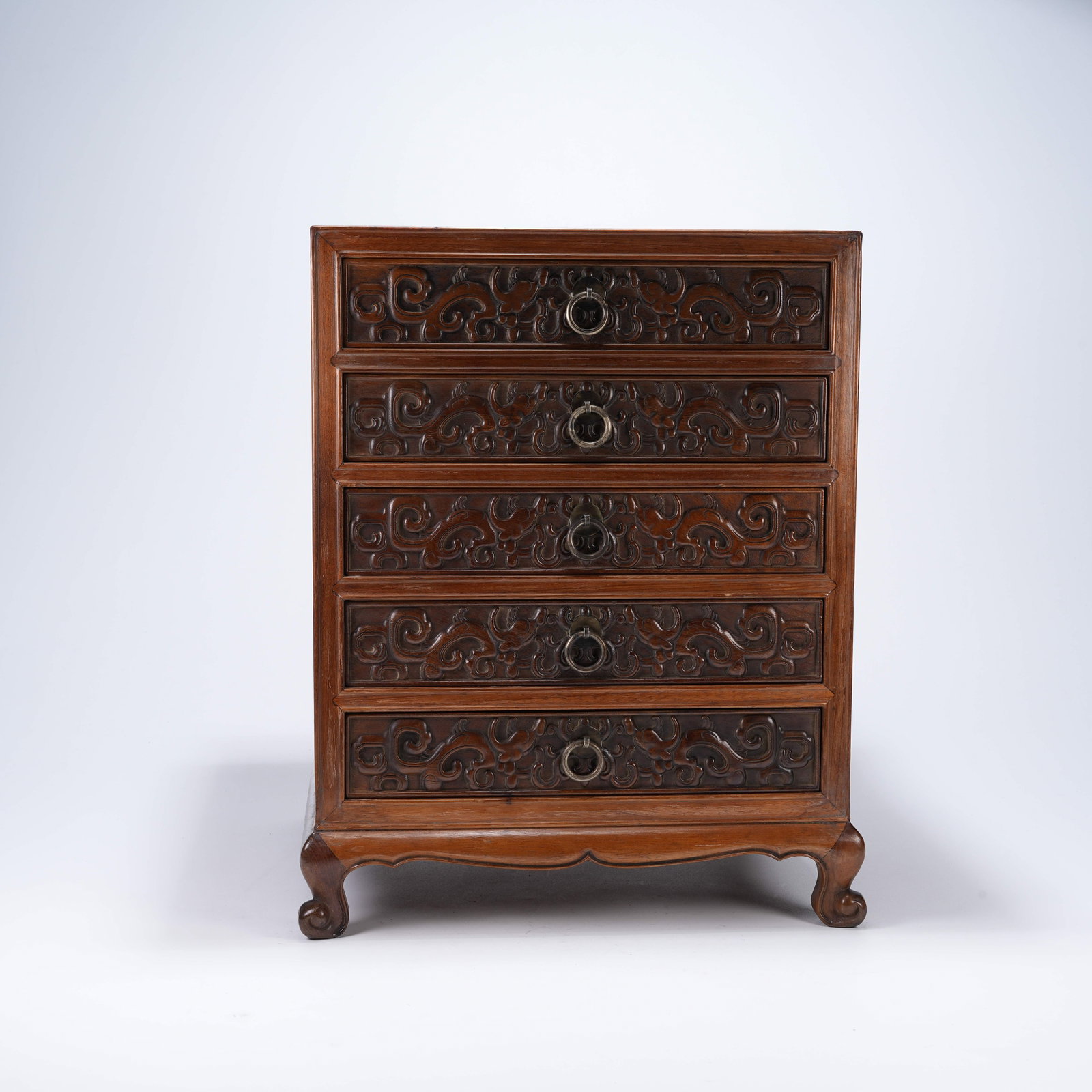 A BOXWOOD TREASURE BOX WITH CLOUD AND DRAGON PATTERN (1 of 10)