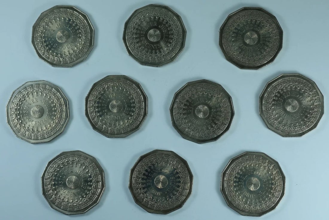 AUSTRALIA 1977 'SILVER JUBILEE' 50C'S, (10 COINS): Australia 1977 'Silver Jubilee' 50c's, (10 coins)