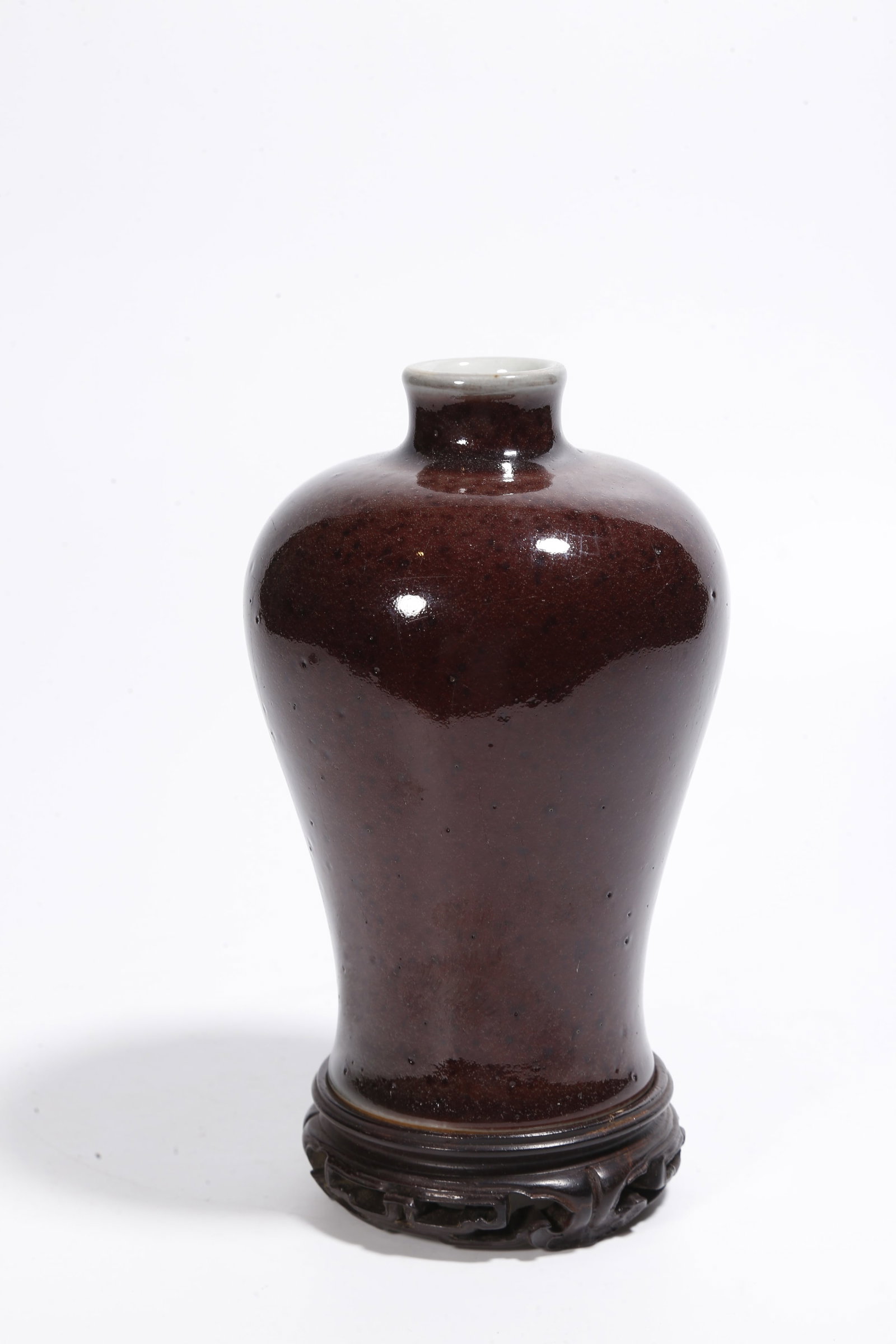 A COWPEA RED GLAZE PLUM VASE - 2