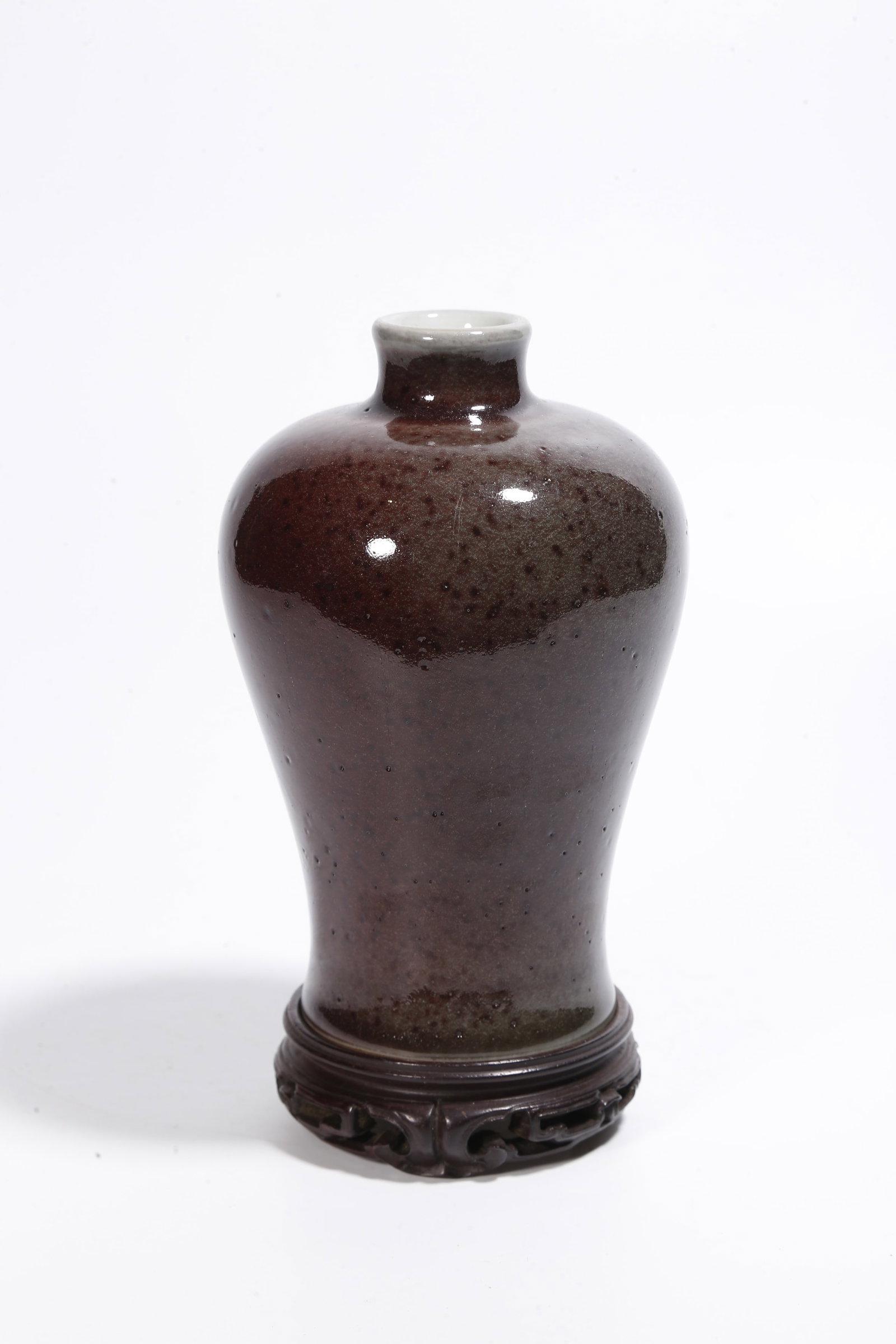 A COWPEA RED GLAZE PLUM VASE - 4