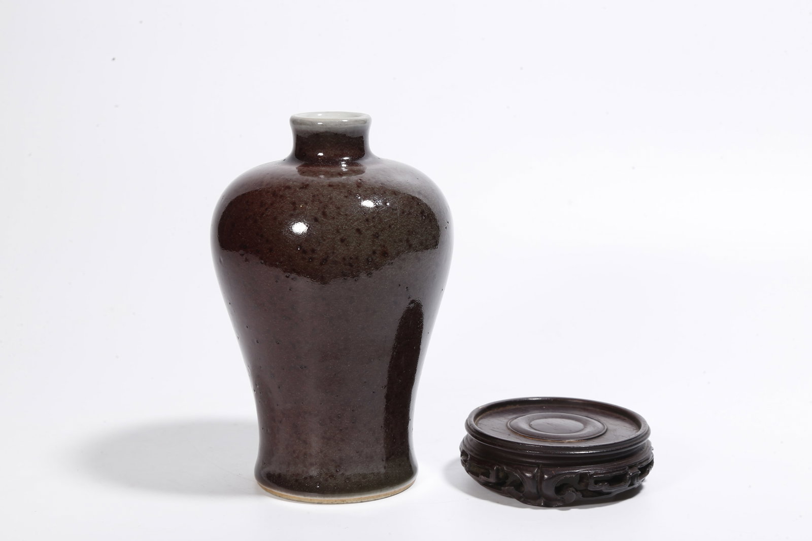 A COWPEA RED GLAZE PLUM VASE - 5