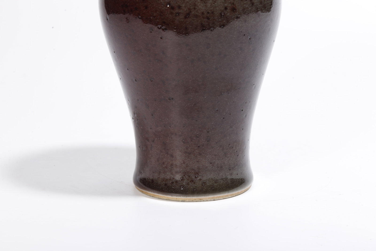 A COWPEA RED GLAZE PLUM VASE - 7