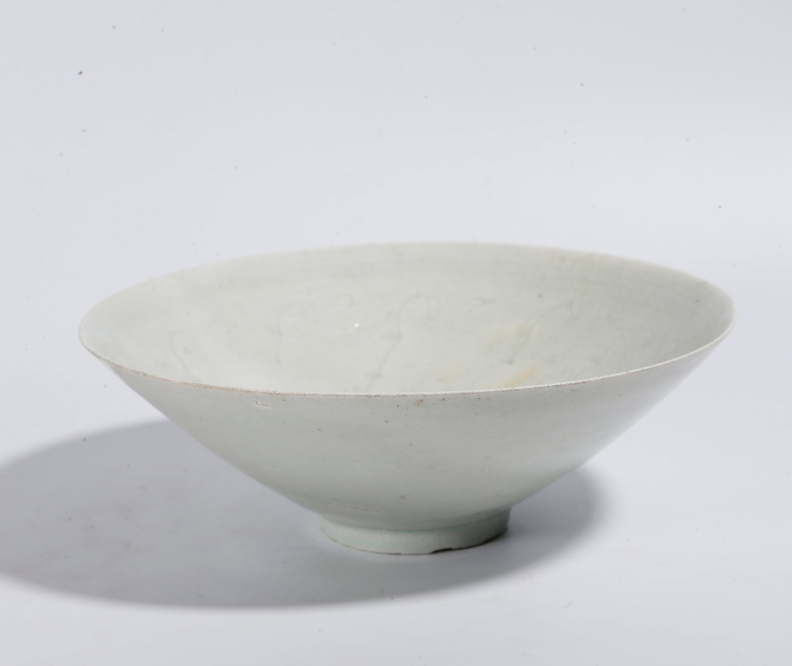 A YINGQING GLAZE BOWL: Yingqing Glaze Bowl