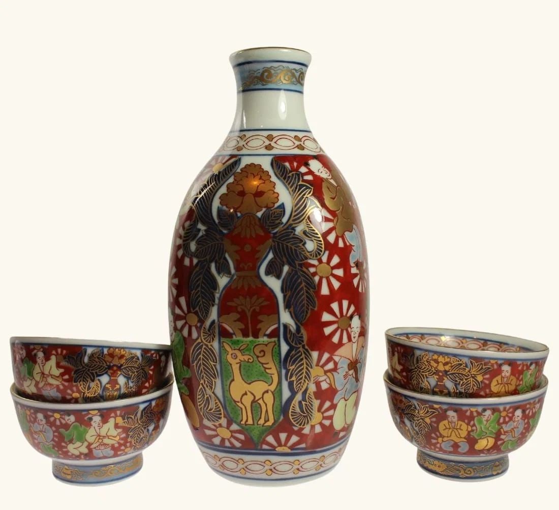 JAPANESE SAKE SET (BOTTLE AND 4 CUPS): Japanese Sake Set (Bottle and 4 Cups)
