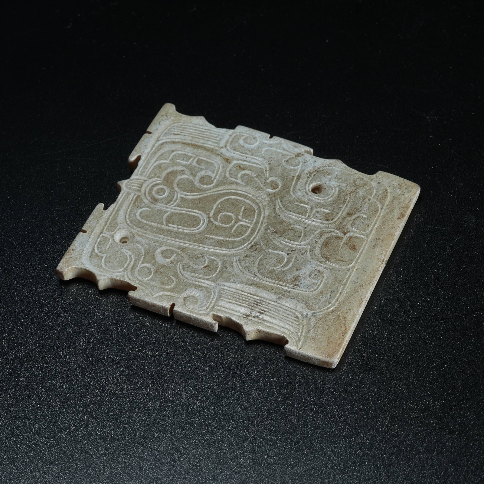 A ANCIENT JADE PENDANT WITH PHOENIX PATTERNS - 7