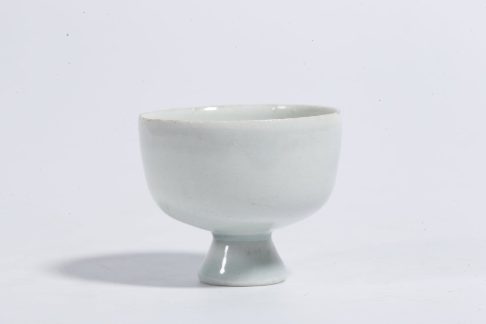 A SHADOW CELADON GLAZE CUP - 3