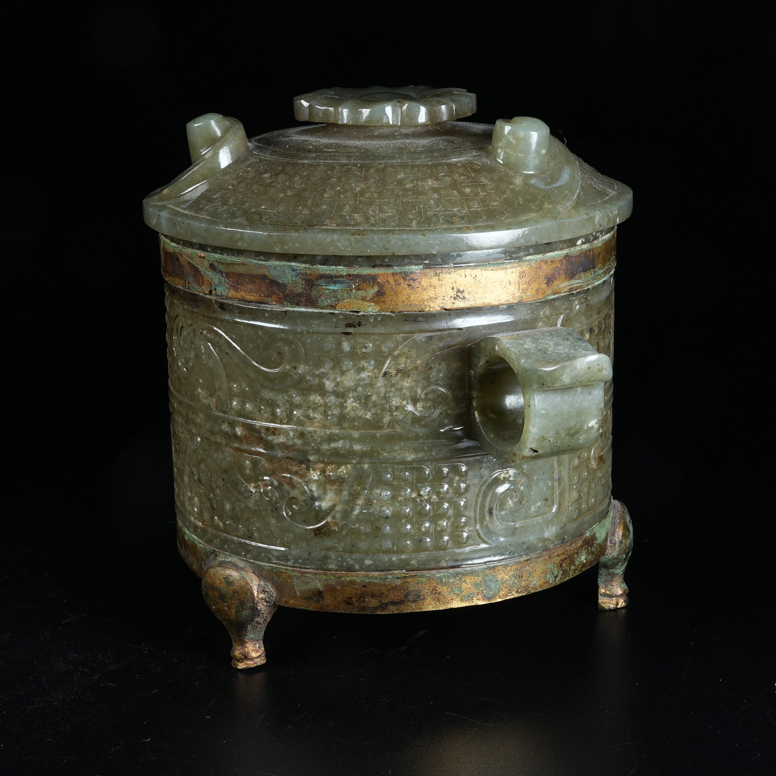 A ANCIENT JADE SLANTING CUP WITH DRAGON PATTERNS - 2