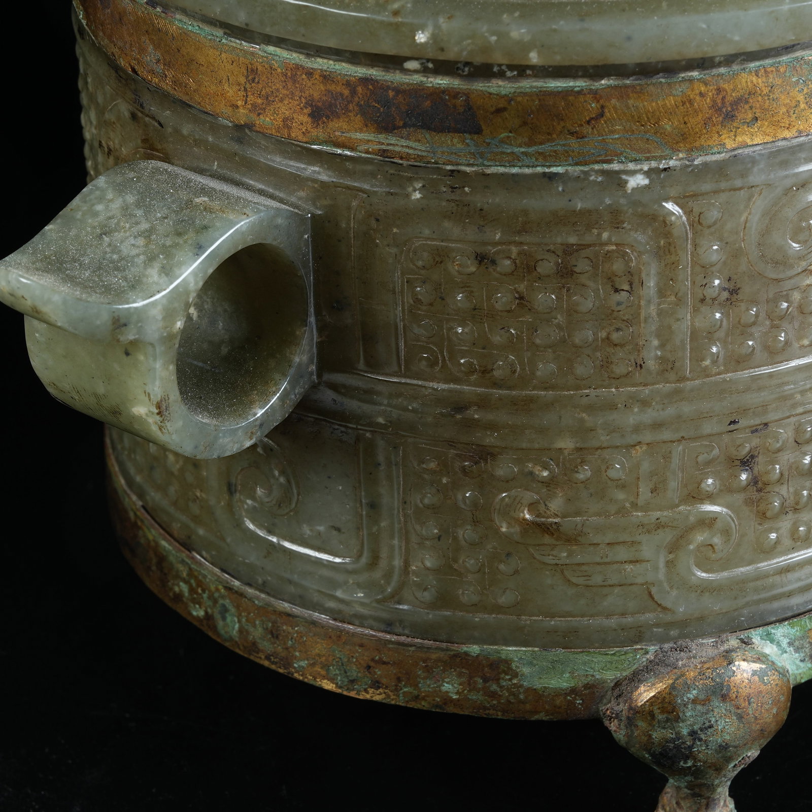 A ANCIENT JADE SLANTING CUP WITH DRAGON PATTERNS - 7