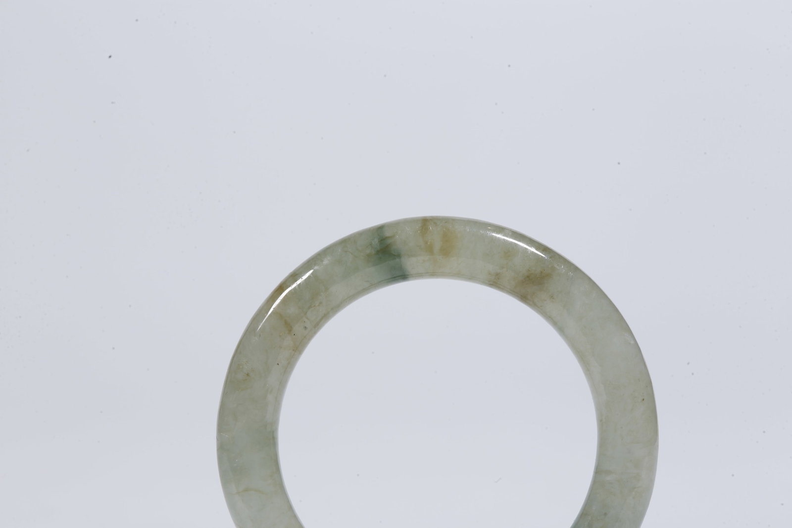 A JADEITE RING - 2