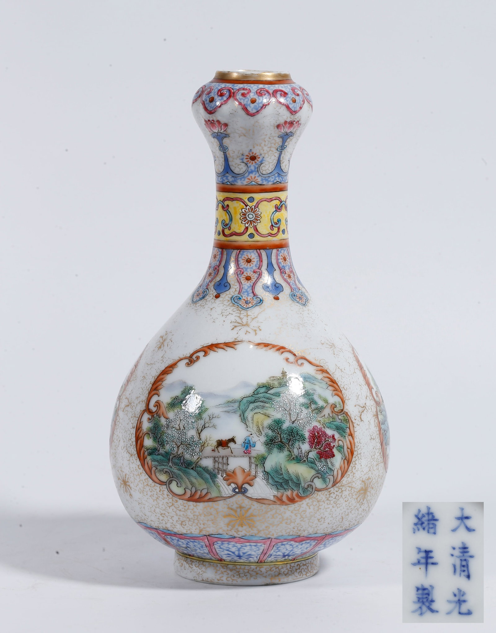 A FAMILLE ROSE GARLIC-MOUTH VASE WITH LANDSCAPE PATTERN (1 of 10)