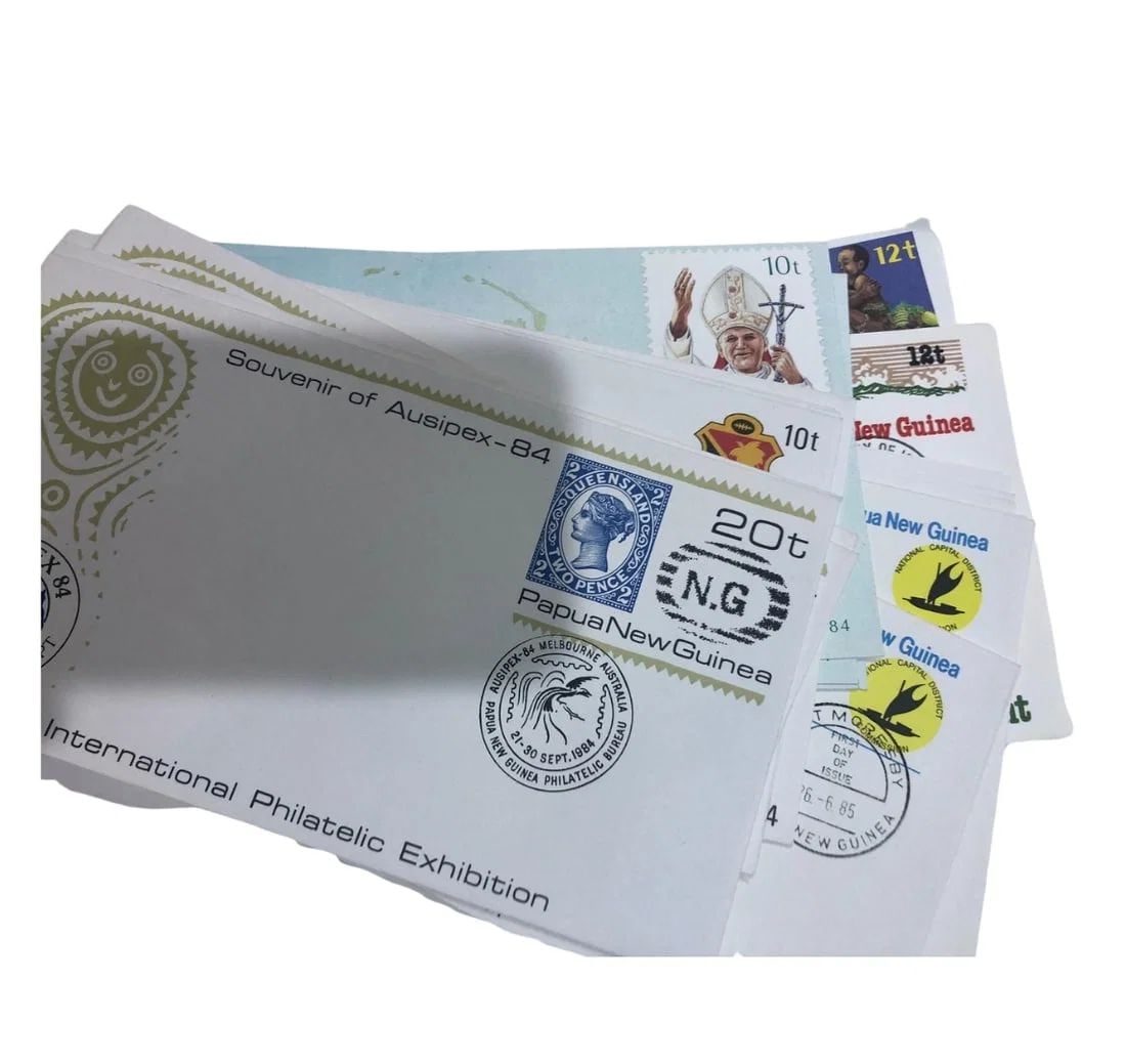 PAPUA NEW GUINEA PRE-STAMPED ENVELOPES, CIRCA 1984-1986 (33 ITEMS SOME DUPLICATION) (1 of 1)