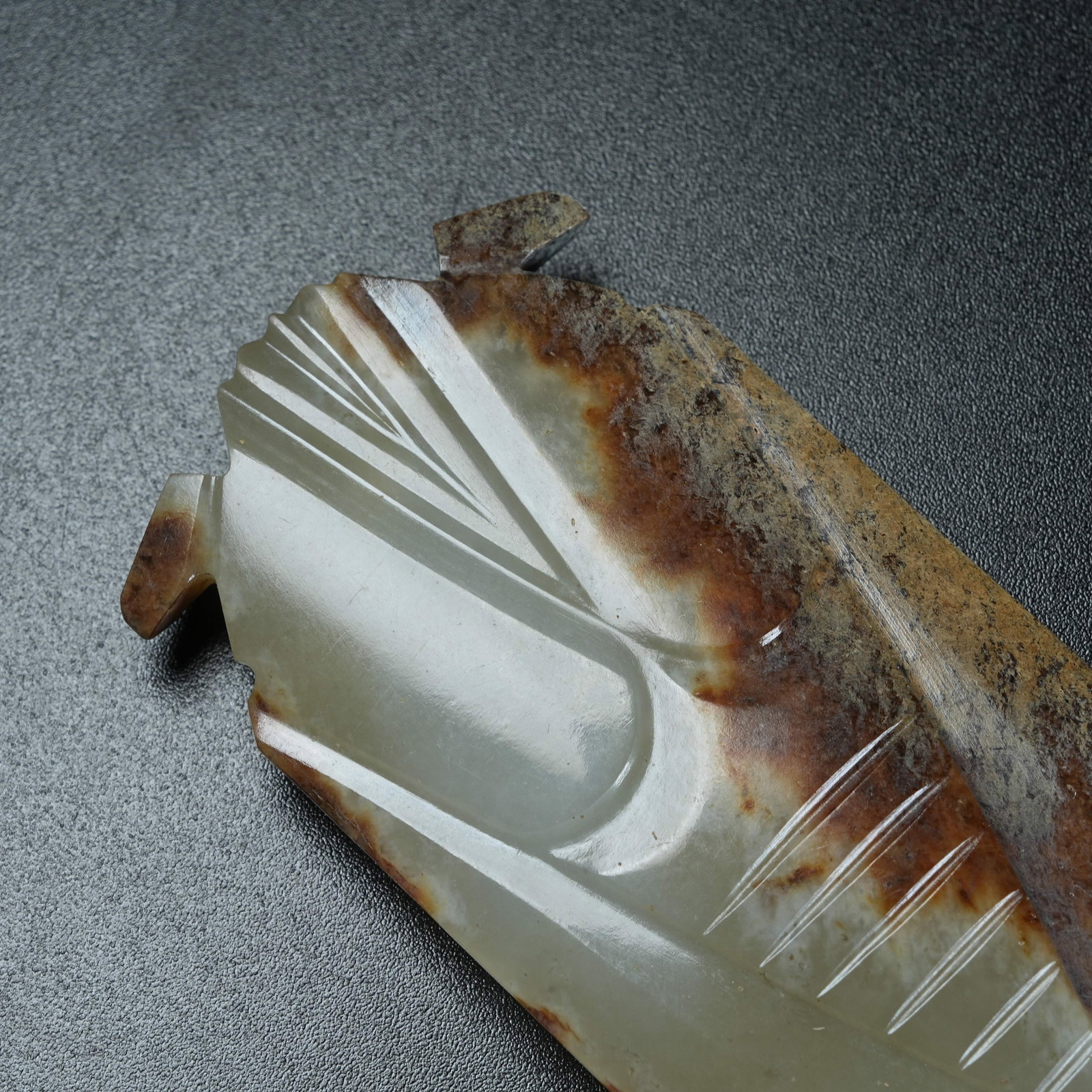 A ARCHAIC JADE CICADA - 8