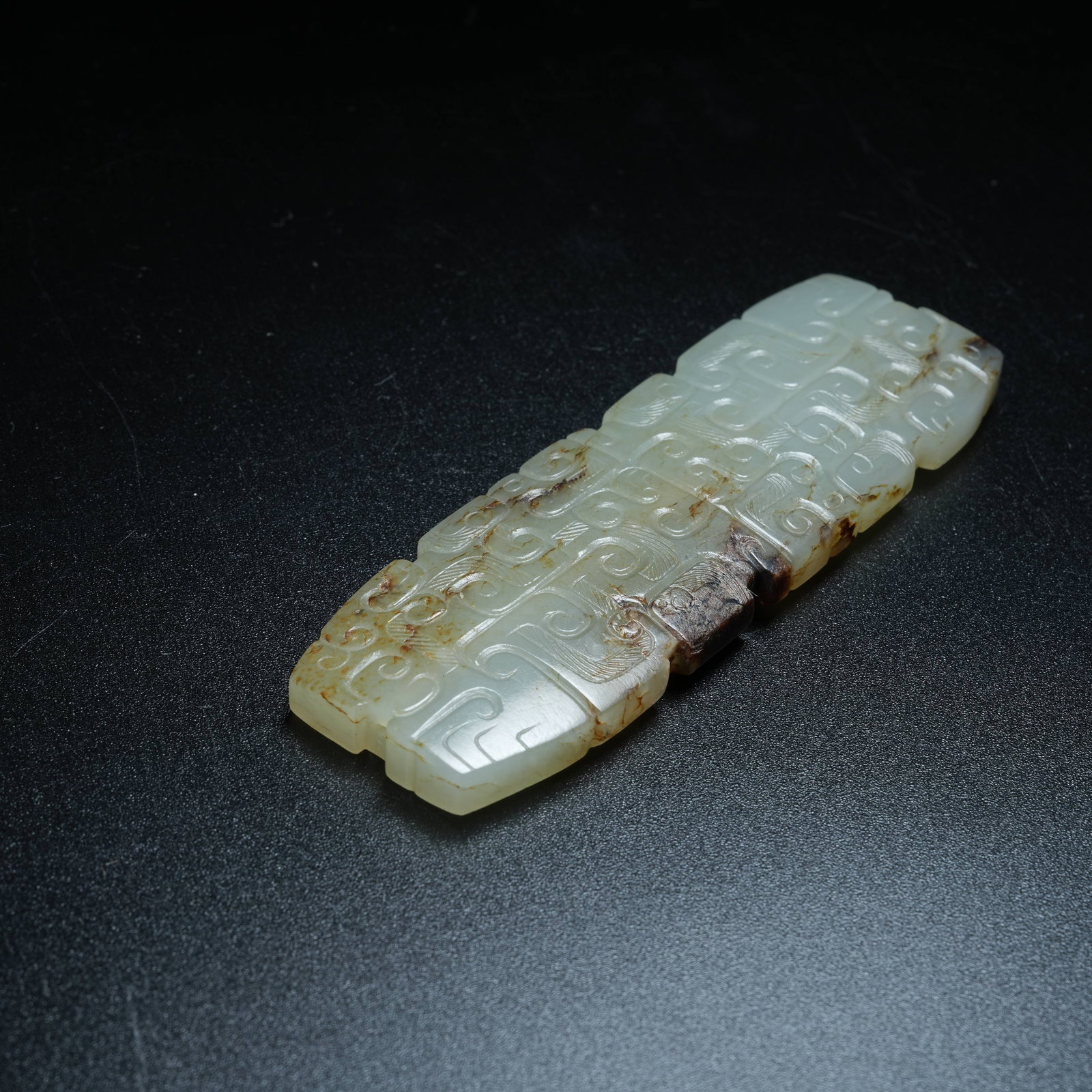 A ANCIENT JADE PENDANT WITH HOOKED CLOUD PATTERNS - 2
