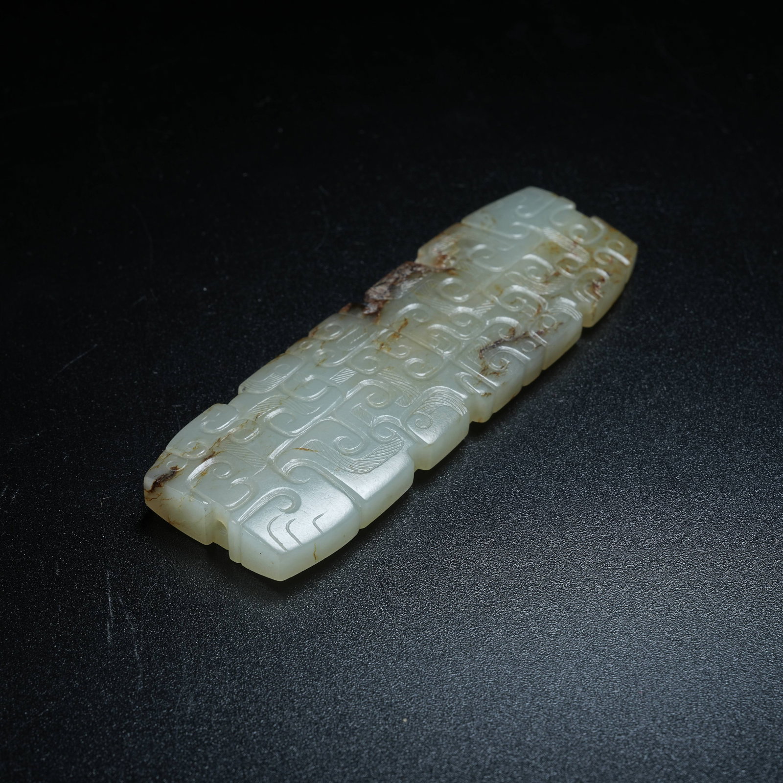 A ANCIENT JADE PENDANT WITH HOOKED CLOUD PATTERNS - 4