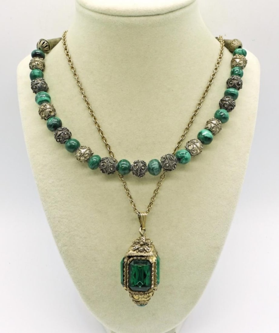 2 VINTAGE NECKLACES-MALACHITE (1 of 2)