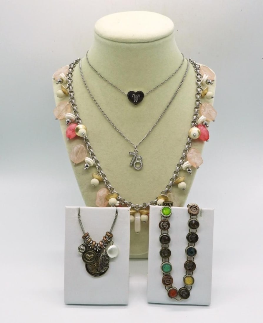 5 FASHION NECKLACES: 5 FASHION NECKLACES
