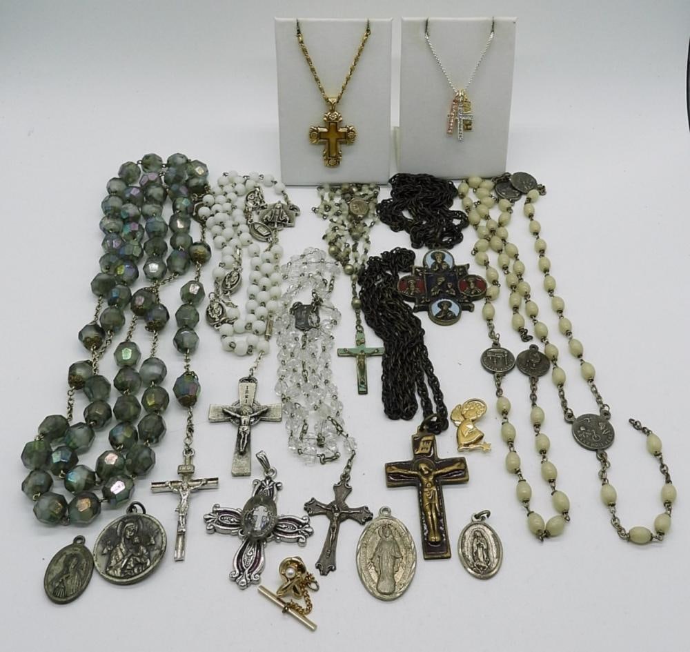 (16) CHRISTIAN RELIGIOUS ITEMS: (16) CHRISTIAN RELIGIOUS ITEMS