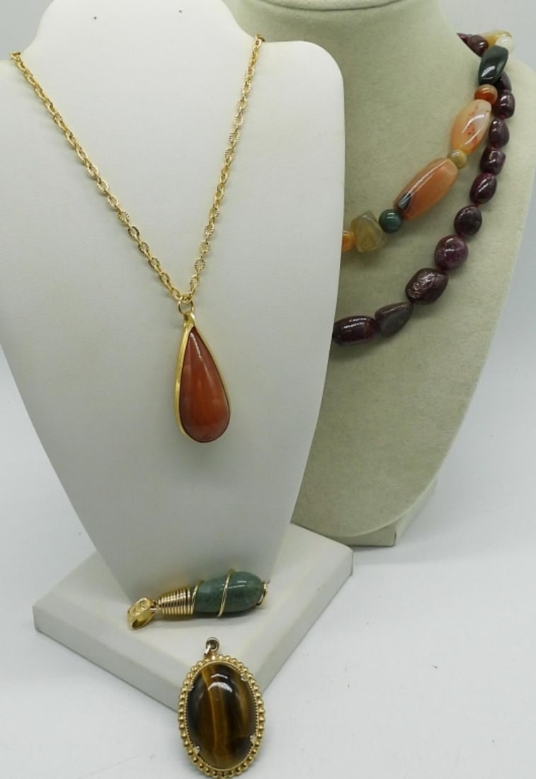 (5) NATURAL GEMSTONE NECKLACES: (5) NATURAL GEMSTONE NECKLACES