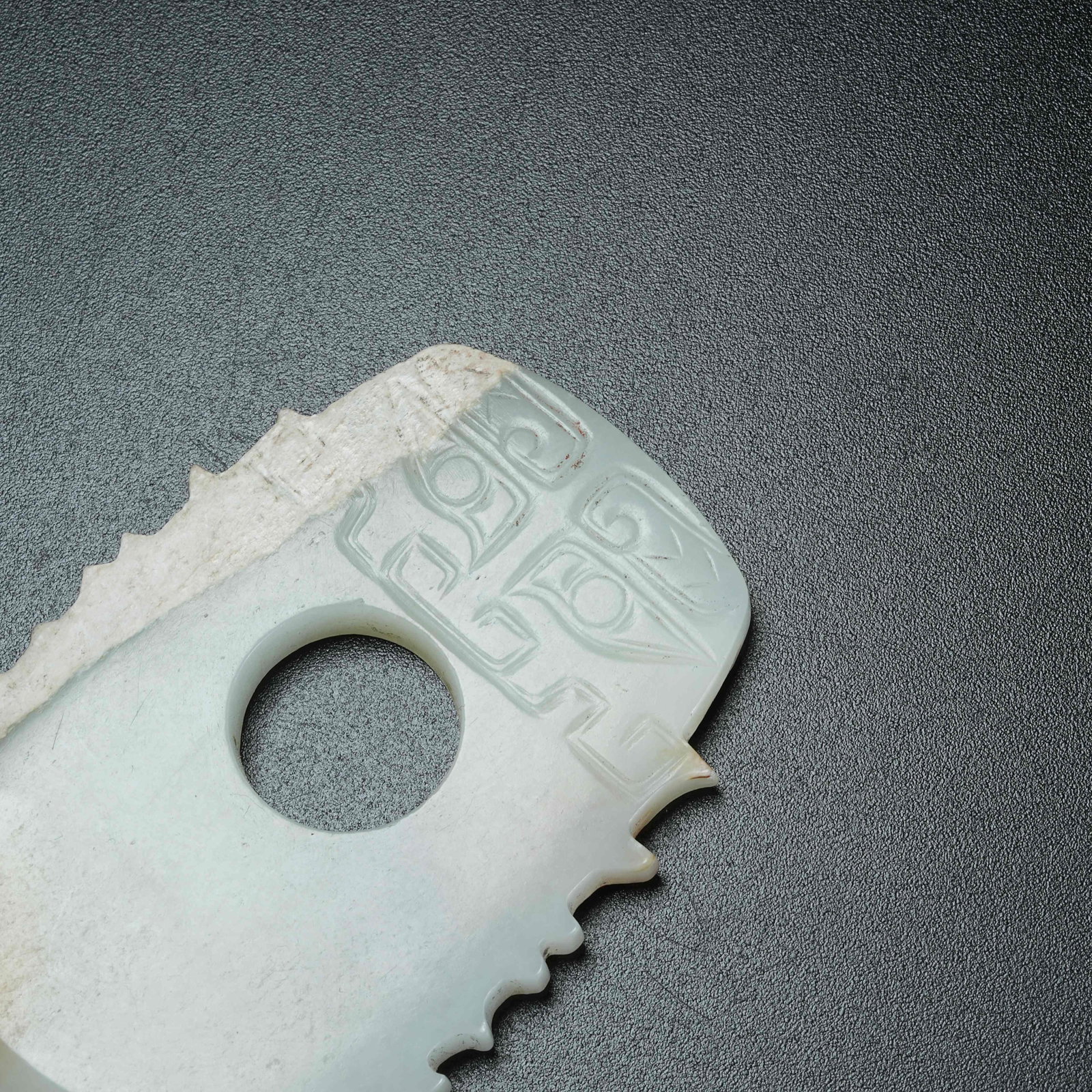 A ANCIENT JADE AXE WITH BEAST MASK PATTERN - 2