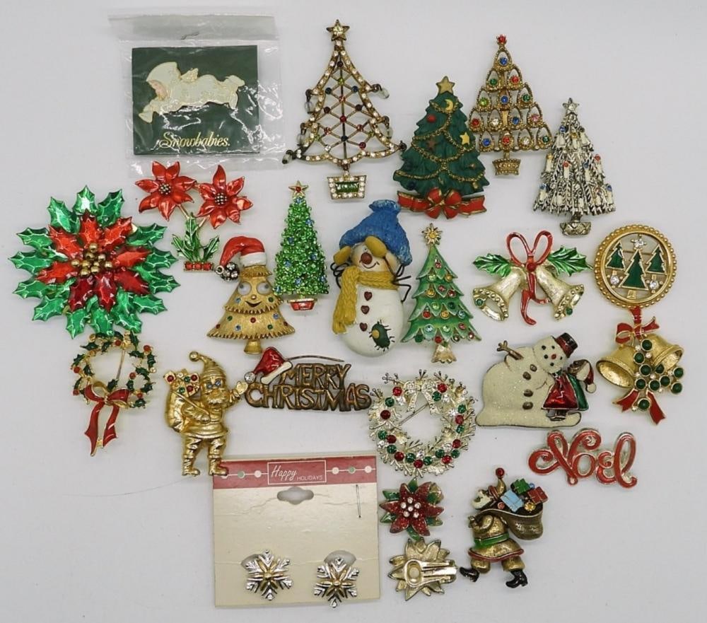 (23) CHRISTMAS BROOCHES & MORE: (23) CHRISTMAS BROOCHES & MORE