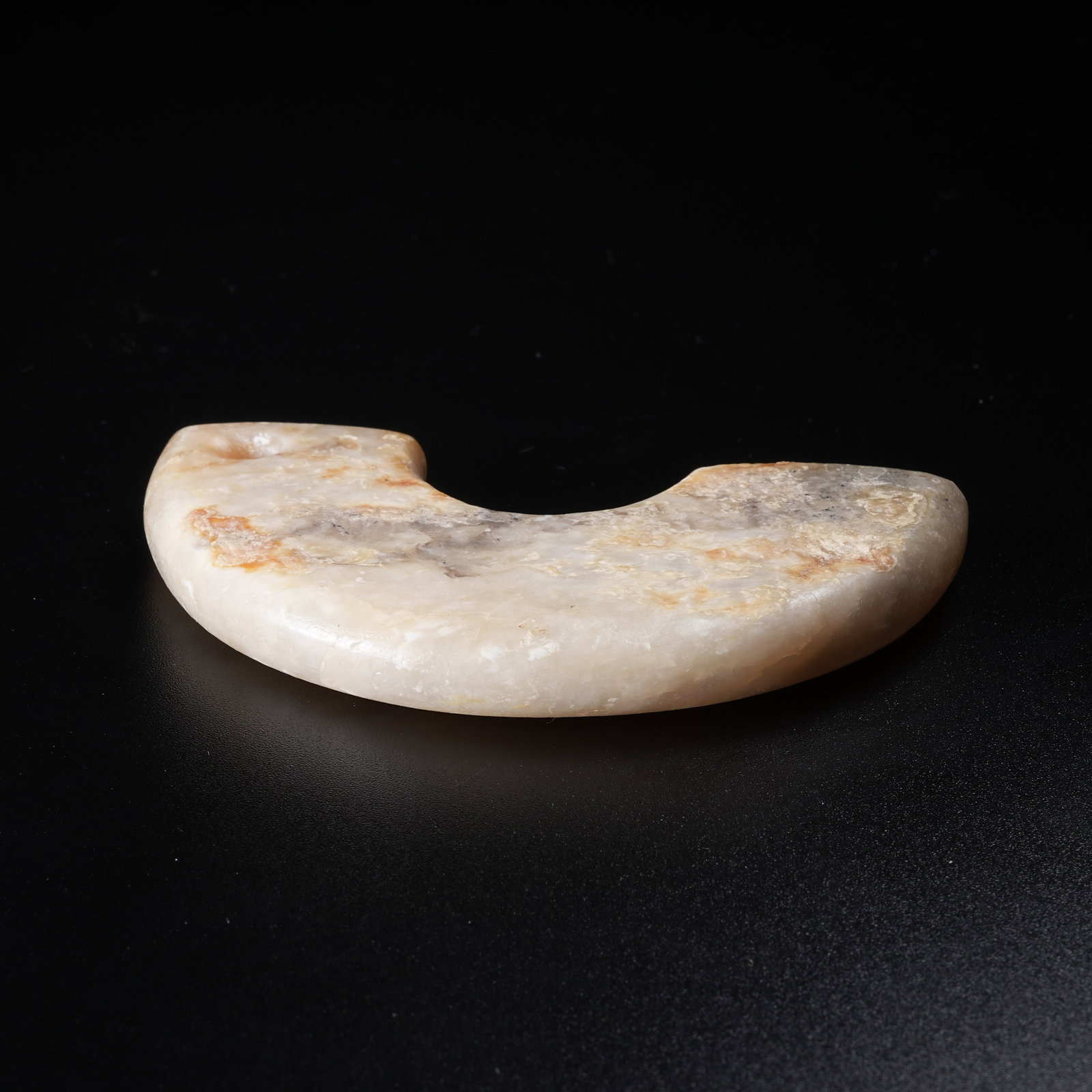 A ANCIENT JADE PENDANT - 6