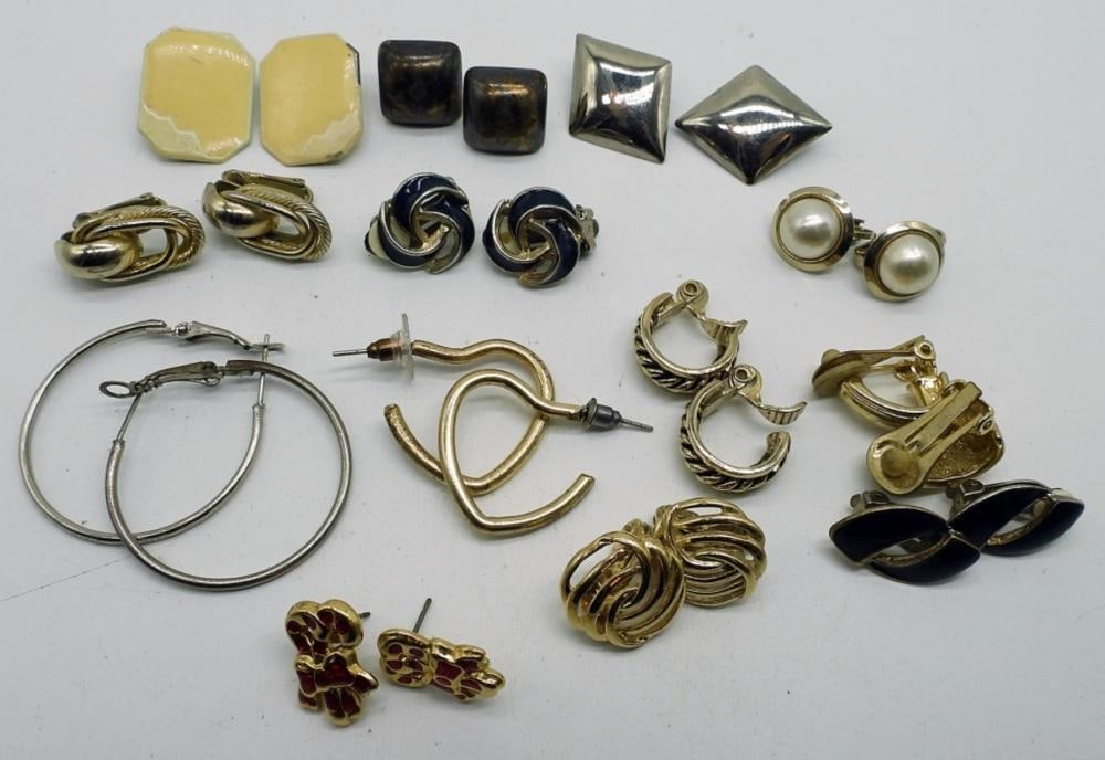 13 PAIR VINTAGE EARRINGS: 13 PAIR VINTAGE EARRINGS