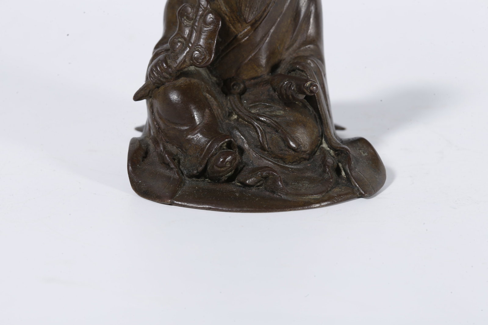 A BRONZE FIGURE STATUE - 3