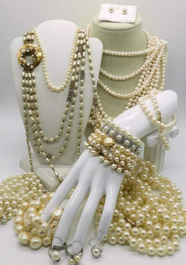 (16) PEARL NECKLACES, RINGS & EARRINGS: (16) PEARL NECKLACES, RINGS & EARRINGS