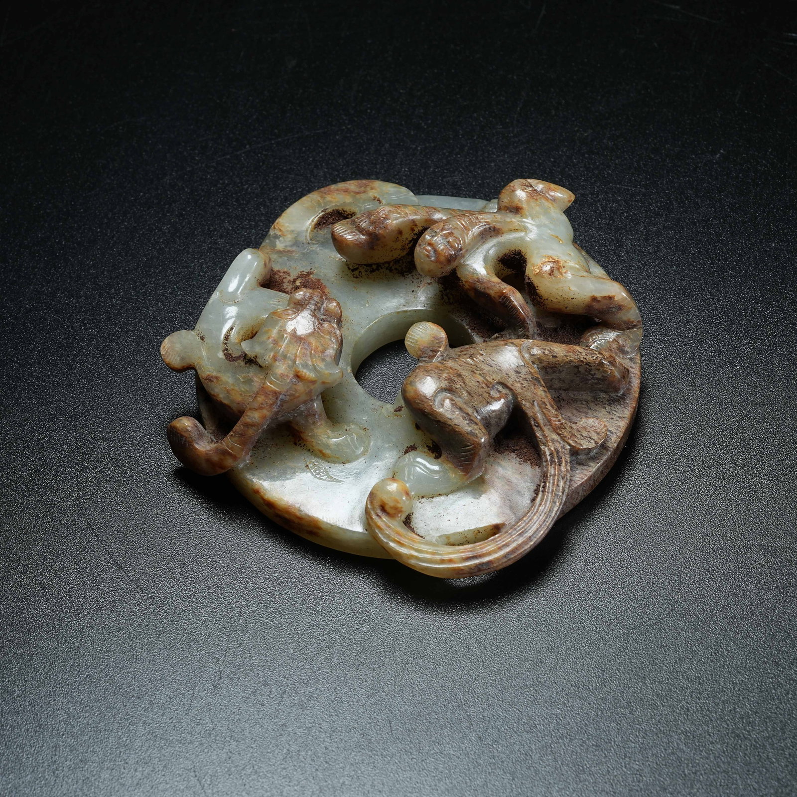 A ANCIENT JADE SURROUNDING BI DISC WITH CHI DRAGON PATTERN - 5