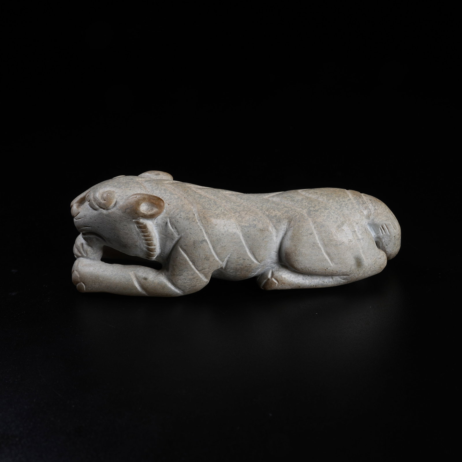 A ARCHAIC JADE TIGER - 3