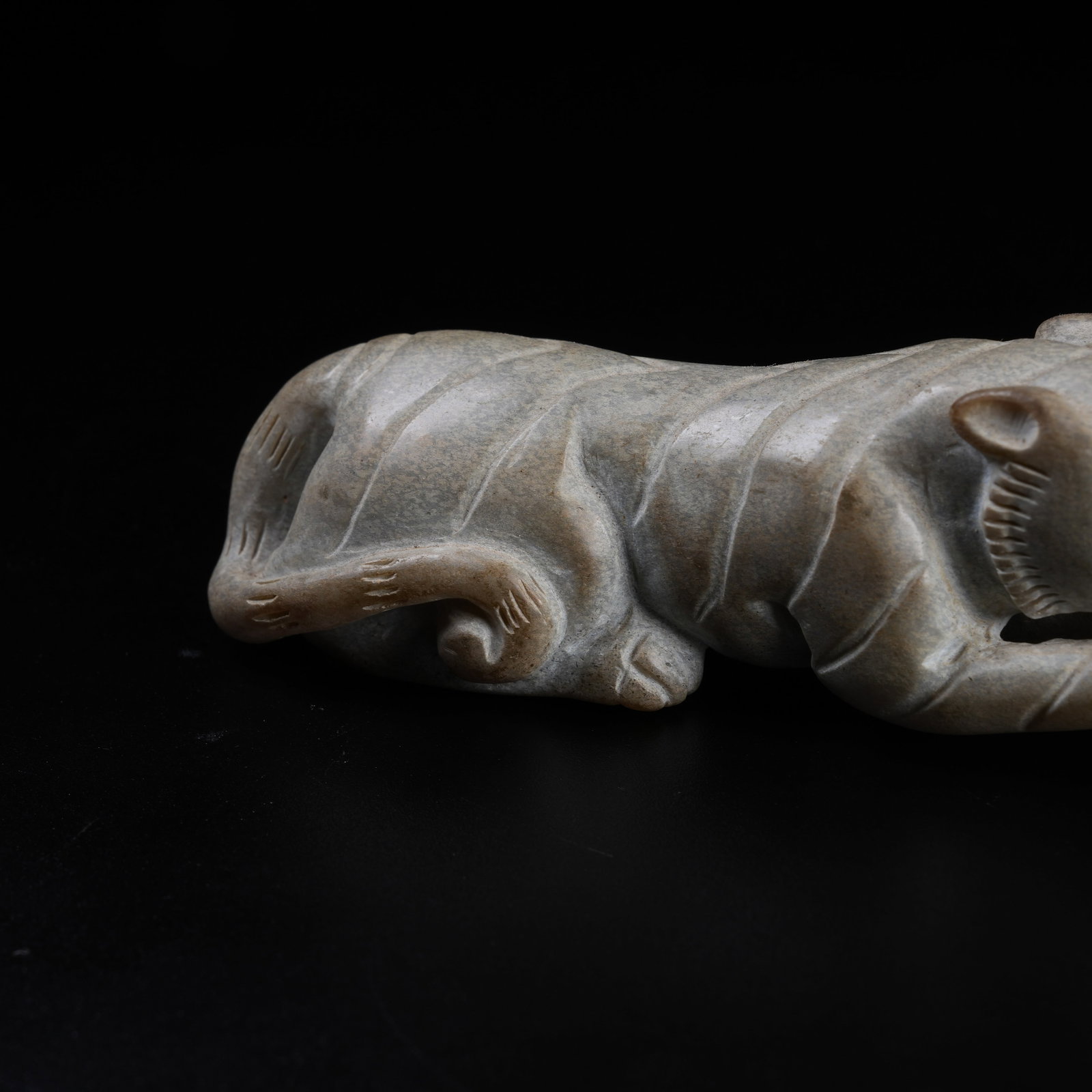 A ARCHAIC JADE TIGER - 6