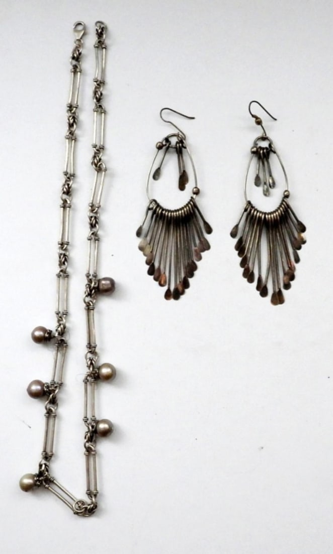 CHAIN NECKLACE & DANGLE EARRINGS: CHAIN NECKLACE & DANGLE EARRINGS
