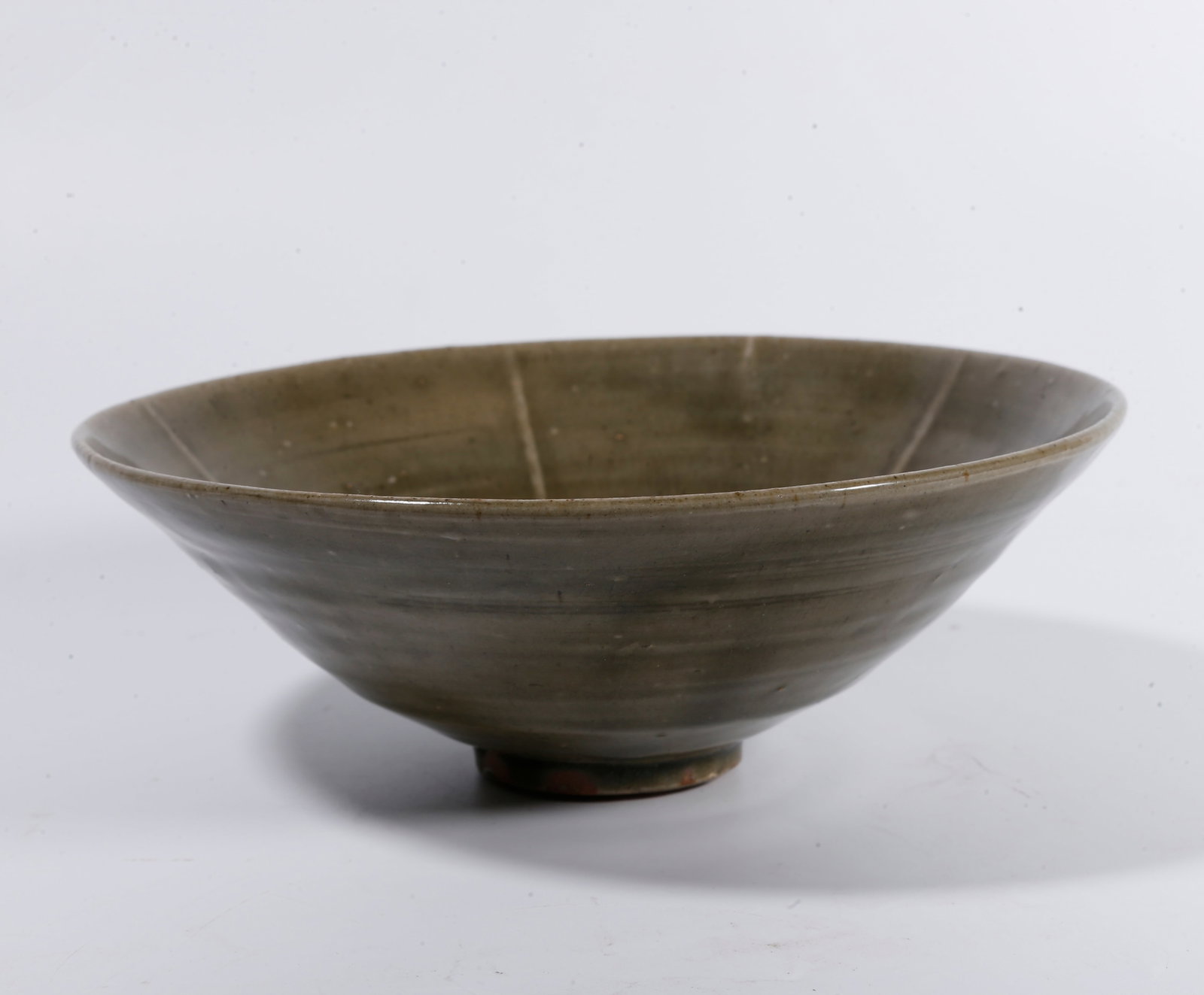 A CELADON BOWL: Celadon bowl