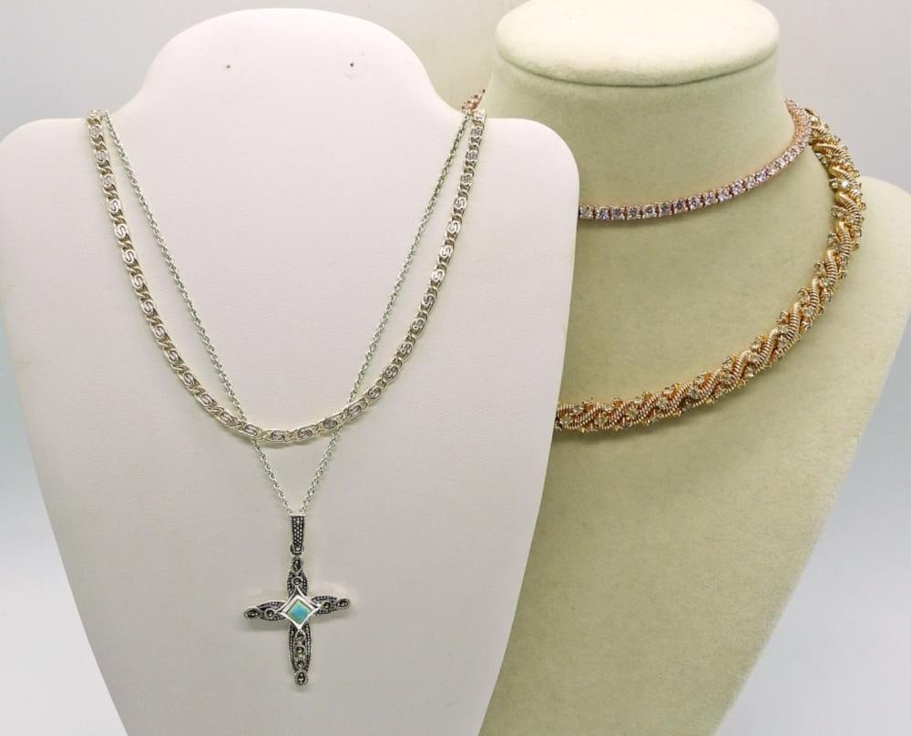 4 FASHION NECKLACES (1 of 3)